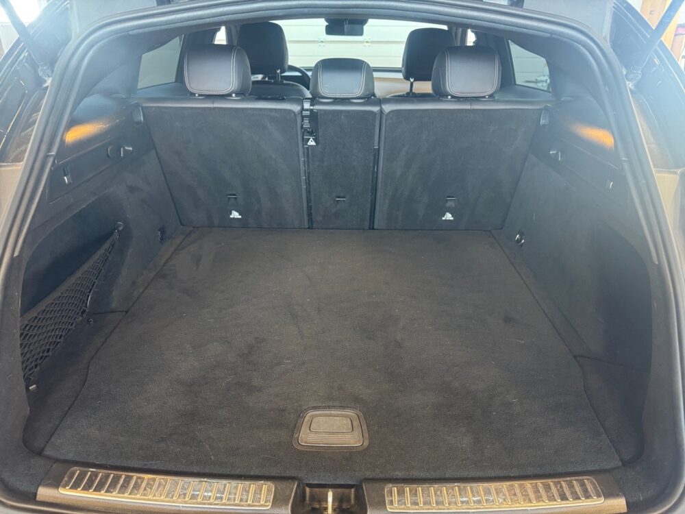 auto-Mercedes-Benz-EQC-XXO142-202604201412-15 auto-Mercedes-Benz-EQC-XXO142-202604201412-15