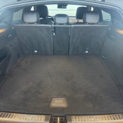 auto-Mercedes-Benz-EQC-XXO142-202604201412-15