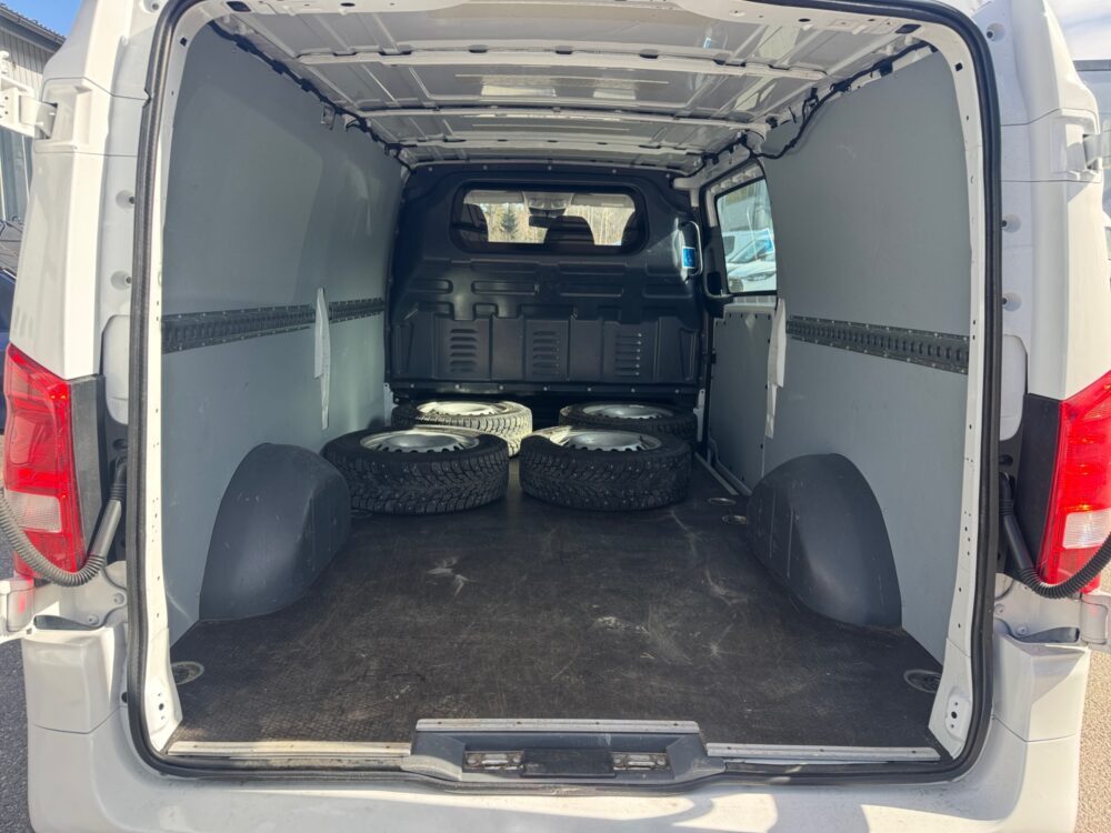 auto-Mercedes-Benz-Vito-FOT941-202604231254-11 auto-Mercedes-Benz-Vito-FOT941-202604231254-11