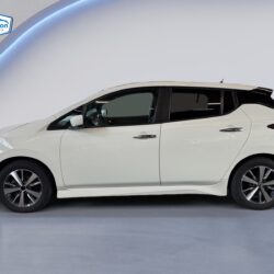 auto-Nissan-Leaf-IRZ723-202604301422-1