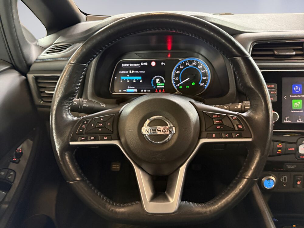 auto-Nissan-Leaf-IRZ723-202604301422-10 auto-Nissan-Leaf-IRZ723-202604301422-10