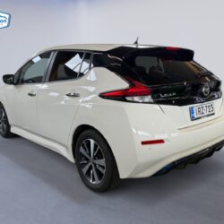 auto-Nissan-Leaf-IRZ723-202604301422-2