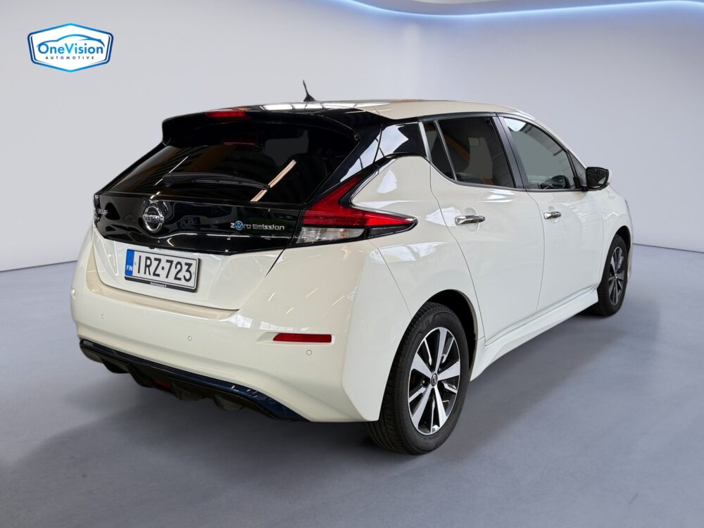 auto-Nissan-Leaf-IRZ723-202604301422-4 auto-Nissan-Leaf-IRZ723-202604301422-4