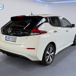 auto-Nissan-Leaf-IRZ723-202604301422-4