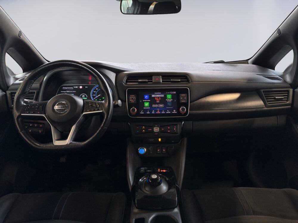 auto-Nissan-Leaf-IRZ723-202604301422-9 auto-Nissan-Leaf-IRZ723-202604301422-9