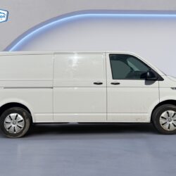 auto-Volkswagen-Transporter-FRE325-202604231336-5