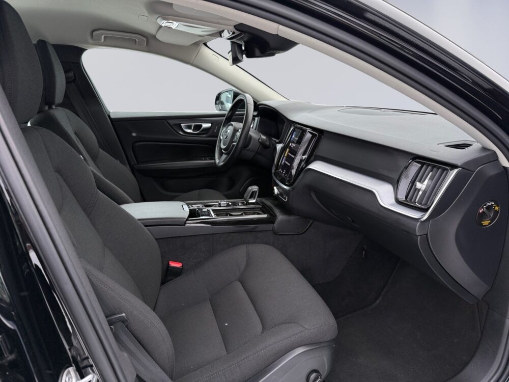 auto-Volvo-V60-XRN619-202604021518-9 auto-Volvo-V60-XRN619-202604021518-9