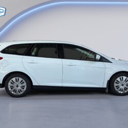 auto-Ford-Focus-IMN812-202605250953-5