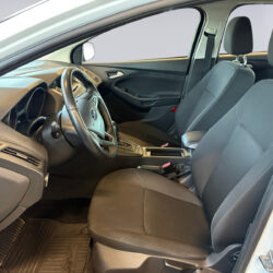 auto-Ford-Focus-IMN812-202605250953-8