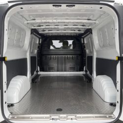 auto-Maxus-Deliver-7-MRJ266-202605201411-12
