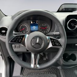 auto-Mercedes-Benz-Sprinter-P757352-202605291703-11