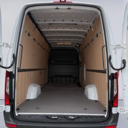 auto-Mercedes-Benz-Sprinter-P757352-202605291703-12