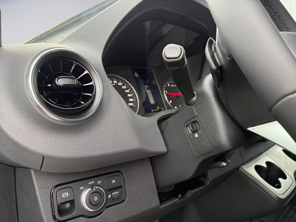 auto-Mercedes-Benz-Sprinter-P757352-202605291703-9 auto-Mercedes-Benz-Sprinter-P757352-202605291703-9