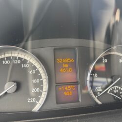 auto-Mercedes-Benz-Vito-VZU540-202605221451-8