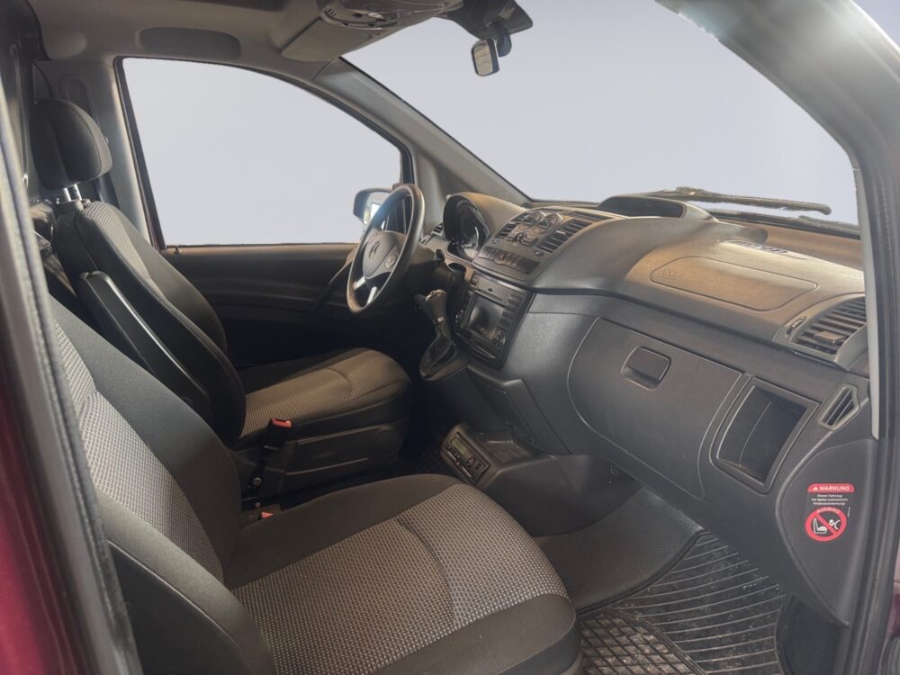 auto-Mercedes-Benz-Vito-VZU540-202605251005-12 auto-Mercedes-Benz-Vito-VZU540-202605251005-12