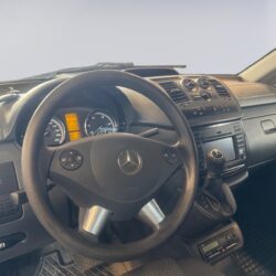 auto-Mercedes-Benz-Vito-VZU540-202605251005-9