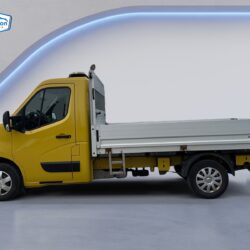 auto-Nissan-NV400-JJU168-202605041035-1