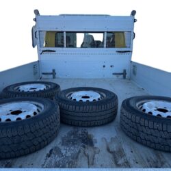 auto-Nissan-NV400-JJU168-202605041035-15