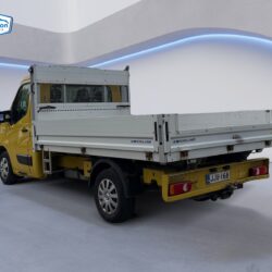 auto-Nissan-NV400-JJU168-202605041035-2