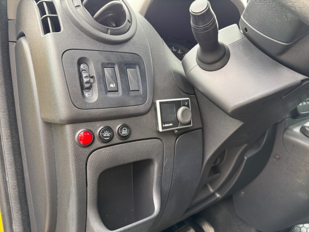 auto-Nissan-NV400-JJU168-202605041035-9 auto-Nissan-NV400-JJU168-202605041035-9