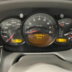 auto-PORSCHE-911-MMM334-202605040915-16