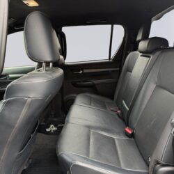auto-Toyota-Hilux-JTS118-202605251117-13