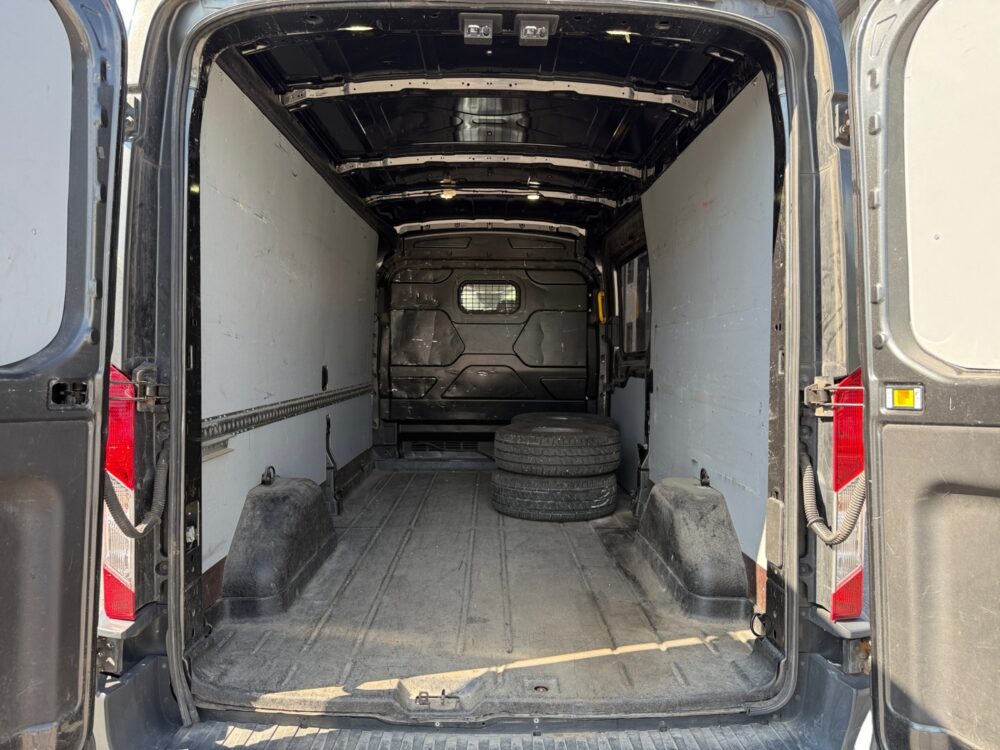 auto-Ford-Transit-JKF517-202606301034-13 auto-Ford-Transit-JKF517-202606301034-13