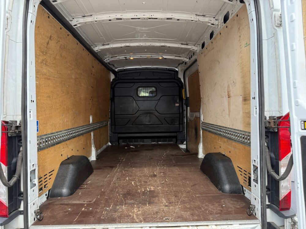 auto-Ford-Transit-JMU130-202606291248-13 auto-Ford-Transit-JMU130-202606291248-13