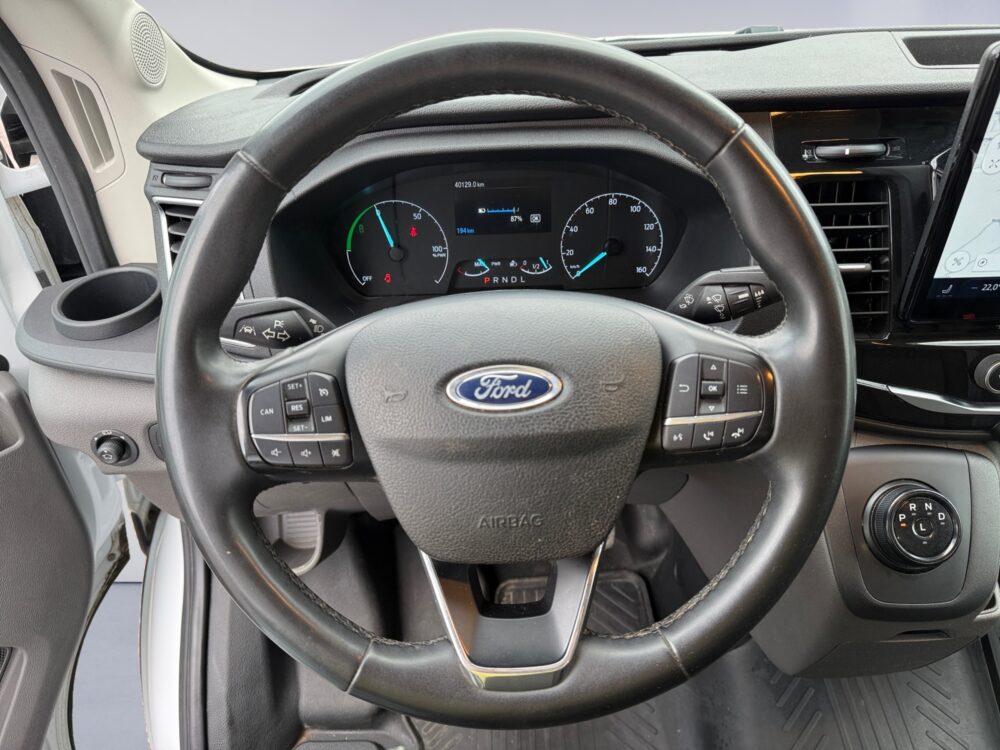 auto-Ford-Transit-LRM857-202606101326-11 auto-Ford-Transit-LRM857-202606101326-11