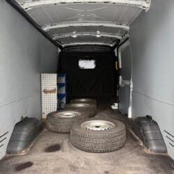 auto-Ford-Transit-LRM857-202606101326-13