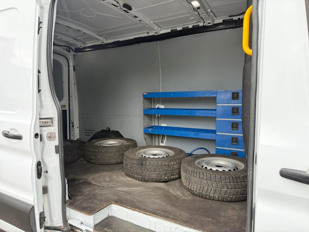 auto-Ford-Transit-LRM857-202606101326-14 auto-Ford-Transit-LRM857-202606101326-14