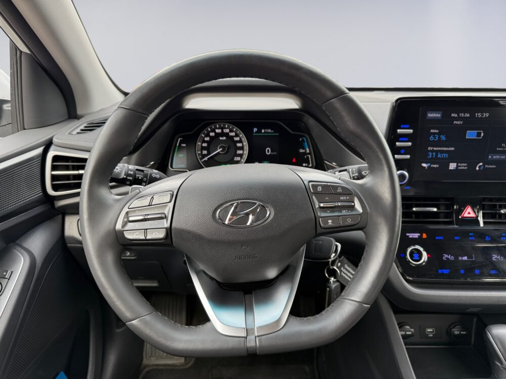 auto-Hyundai-IONIQ-plug-in-OZK871-202606151615-11 auto-Hyundai-IONIQ-plug-in-OZK871-202606151615-11