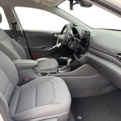auto-Hyundai-IONIQ-plug-in-OZK871-202606151615-13