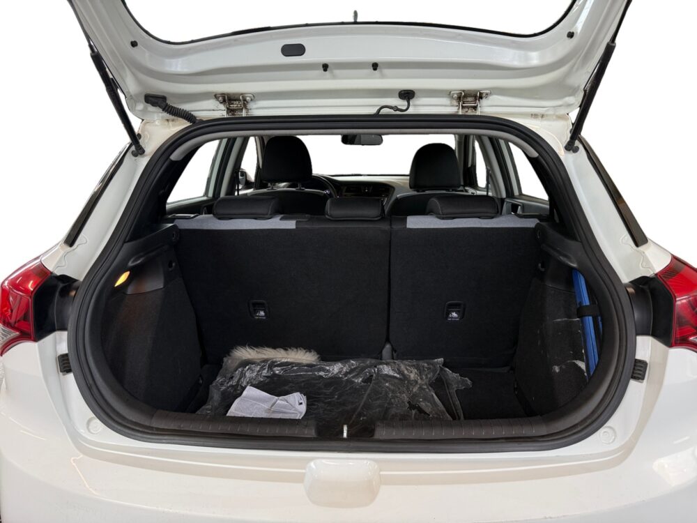 auto-Hyundai-i20-5d-TZG114-202606121543-13 auto-Hyundai-i20-5d-TZG114-202606121543-13