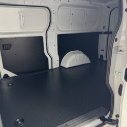 auto-Maxus-e-Deliver-5-ZPN456-202606101524-14