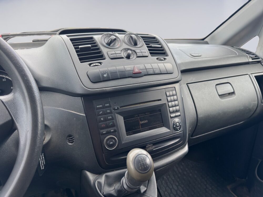 auto-Mercedes-Benz-Vito-YIB157-202606021345-10 auto-Mercedes-Benz-Vito-YIB157-202606021345-10