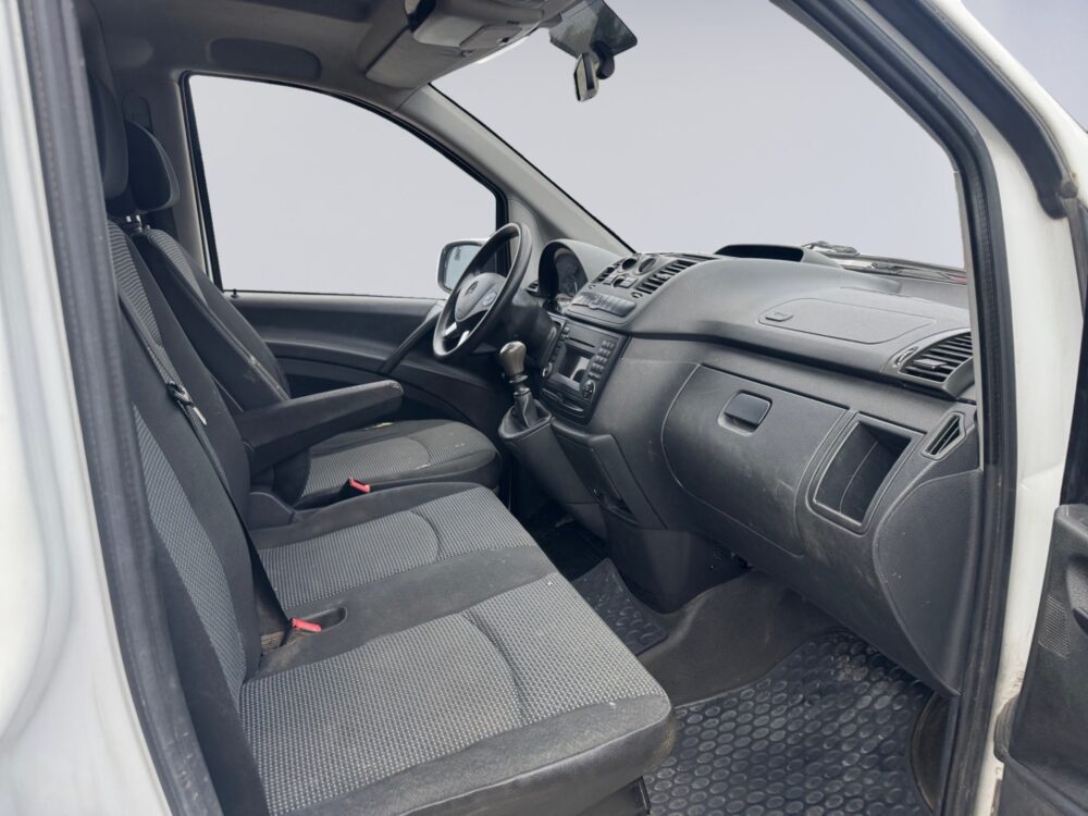 auto-Mercedes-Benz-Vito-YIB157-202606021345-12 auto-Mercedes-Benz-Vito-YIB157-202606021345-12