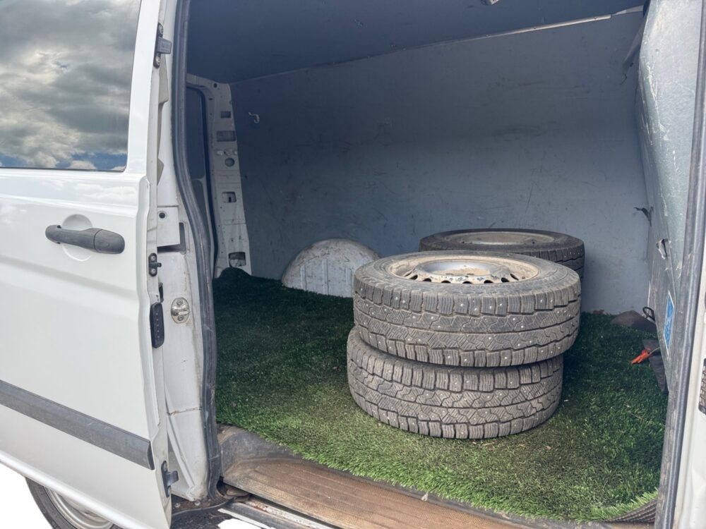 auto-Mercedes-Benz-Vito-YIB157-202606021345-13 auto-Mercedes-Benz-Vito-YIB157-202606021345-13