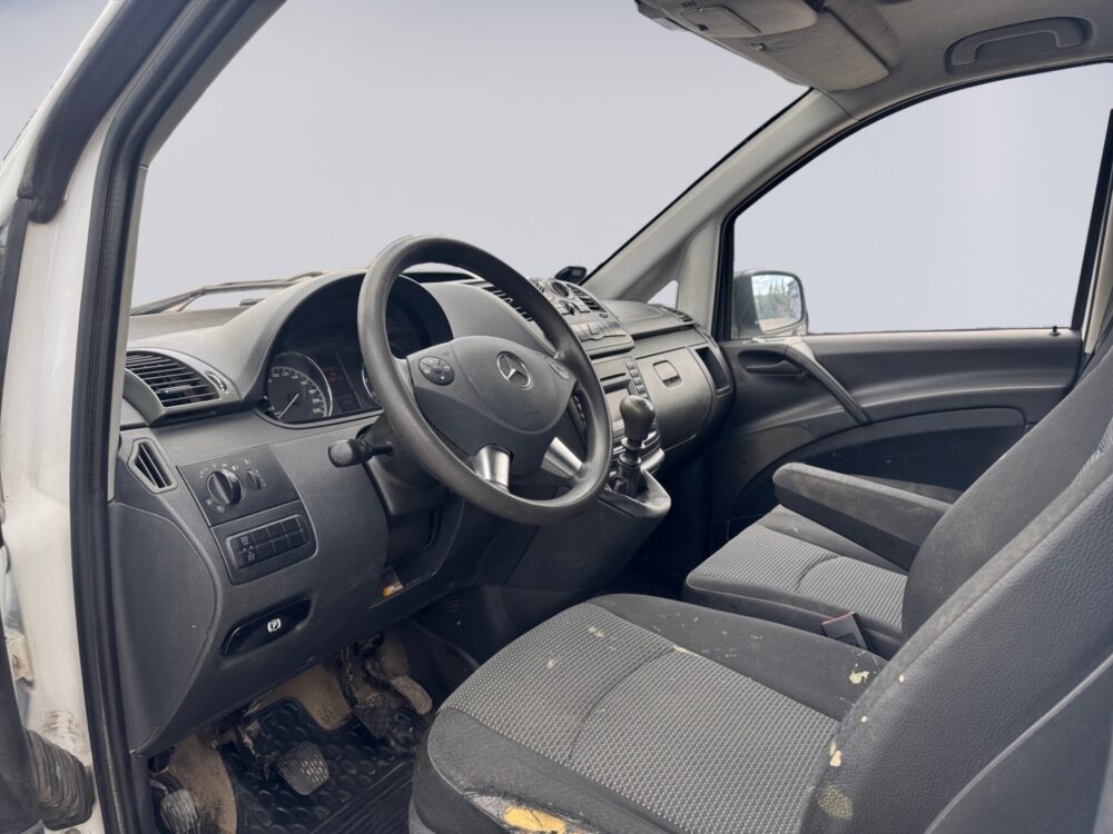 auto-Mercedes-Benz-Vito-YIB157-202606021345-8 auto-Mercedes-Benz-Vito-YIB157-202606021345-8