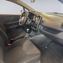 auto-Renault-Clio-VZE985-202606091339-10