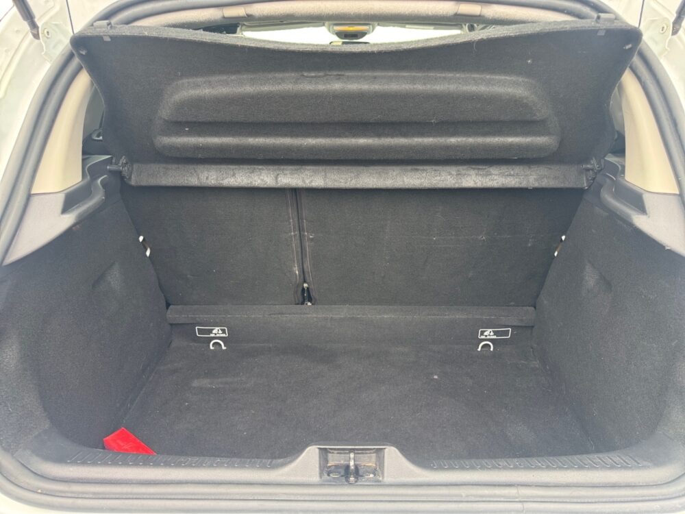 auto-Renault-Clio-VZE985-202606091339-13 auto-Renault-Clio-VZE985-202606091339-13