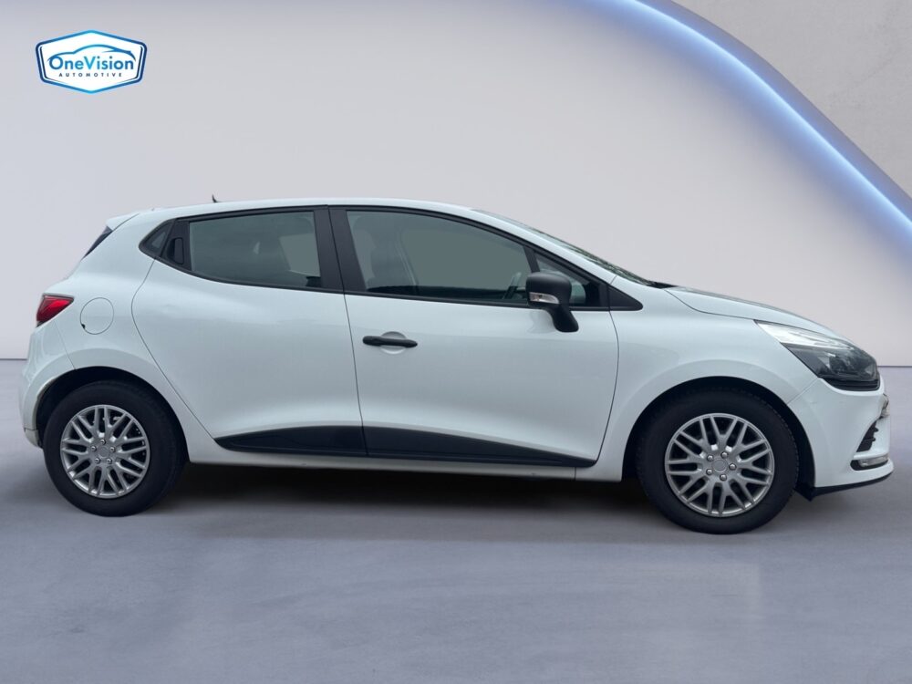 auto-Renault-Clio-VZE985-202606091339-5 auto-Renault-Clio-VZE985-202606091339-5