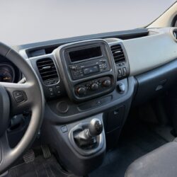 auto-Renault-Trafic-CJO167-202606021424-9