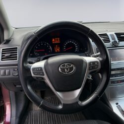 auto-Toyota-Avensis-NIO590-202606090915-10