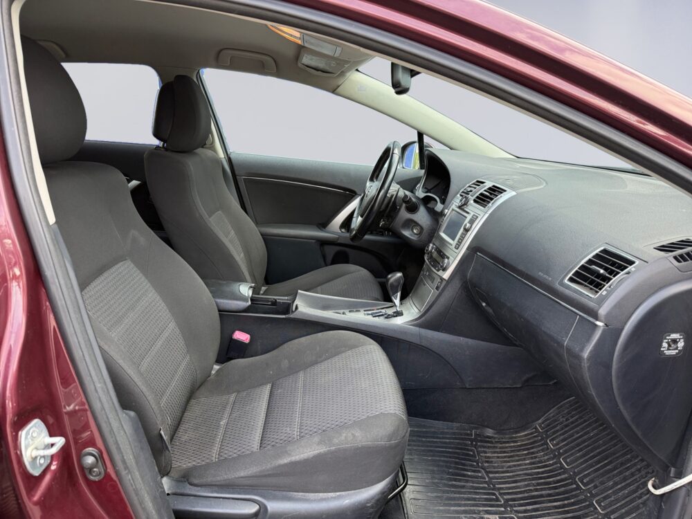 auto-Toyota-Avensis-NIO590-202606090915-12 auto-Toyota-Avensis-NIO590-202606090915-12