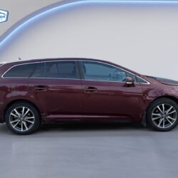 auto-Toyota-Avensis-NIO590-202606090915-5
