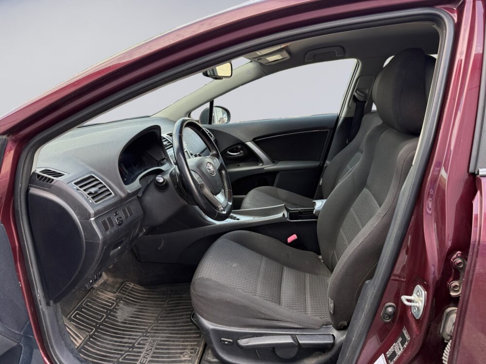 auto-Toyota-Avensis-NIO590-202606090915-8 auto-Toyota-Avensis-NIO590-202606090915-8
