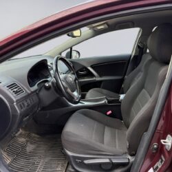 auto-Toyota-Avensis-NIO590-202606090915-8