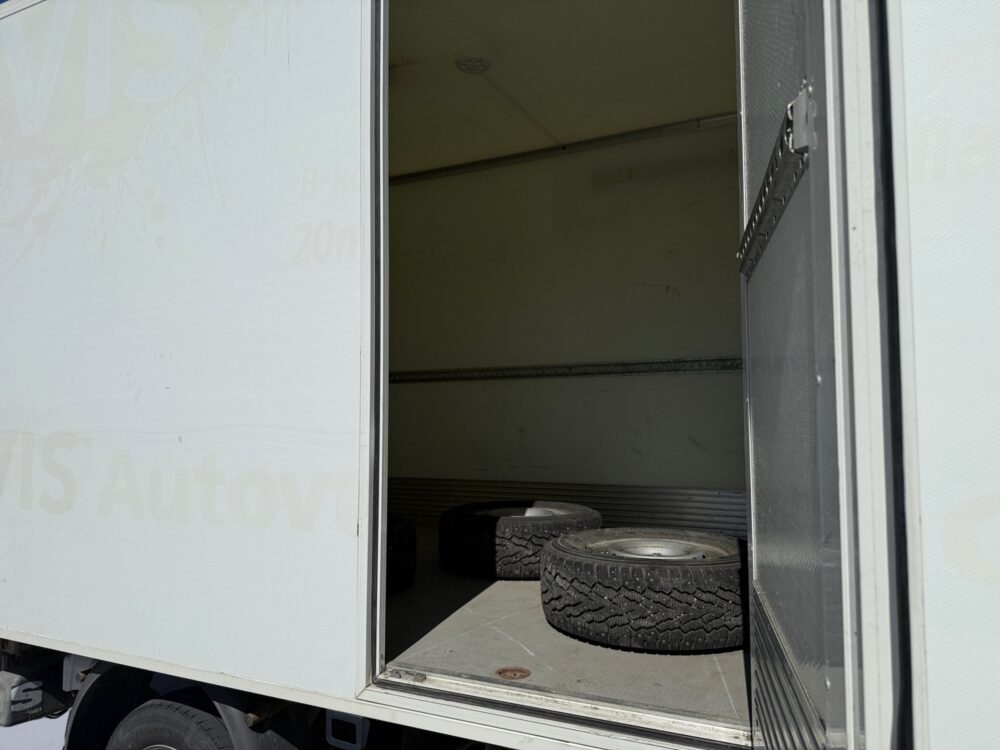 auto-Volkswagen-Crafter-EPJ425-202606041234-12 auto-Volkswagen-Crafter-EPJ425-202606041234-12