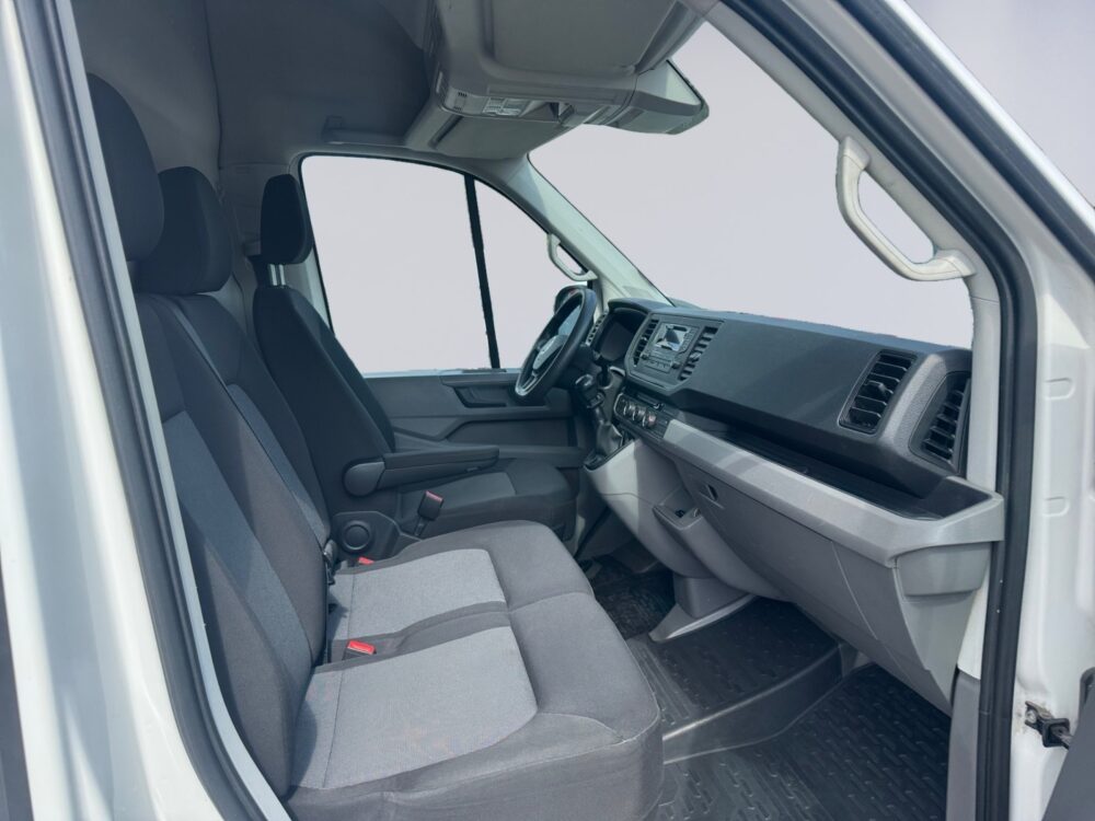 auto-Volkswagen-Crafter-SOH931-202606021111-12 auto-Volkswagen-Crafter-SOH931-202606021111-12